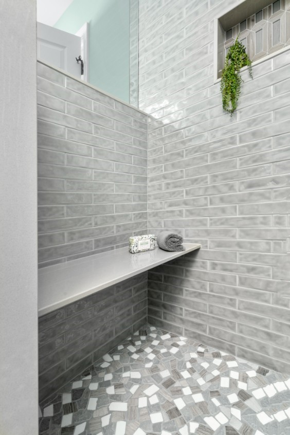 Tips for maximizing small bathrooms